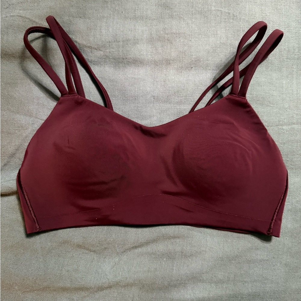 lululemon Like A Cloud Bra Light Support B/C Cup sz 6 Garnet